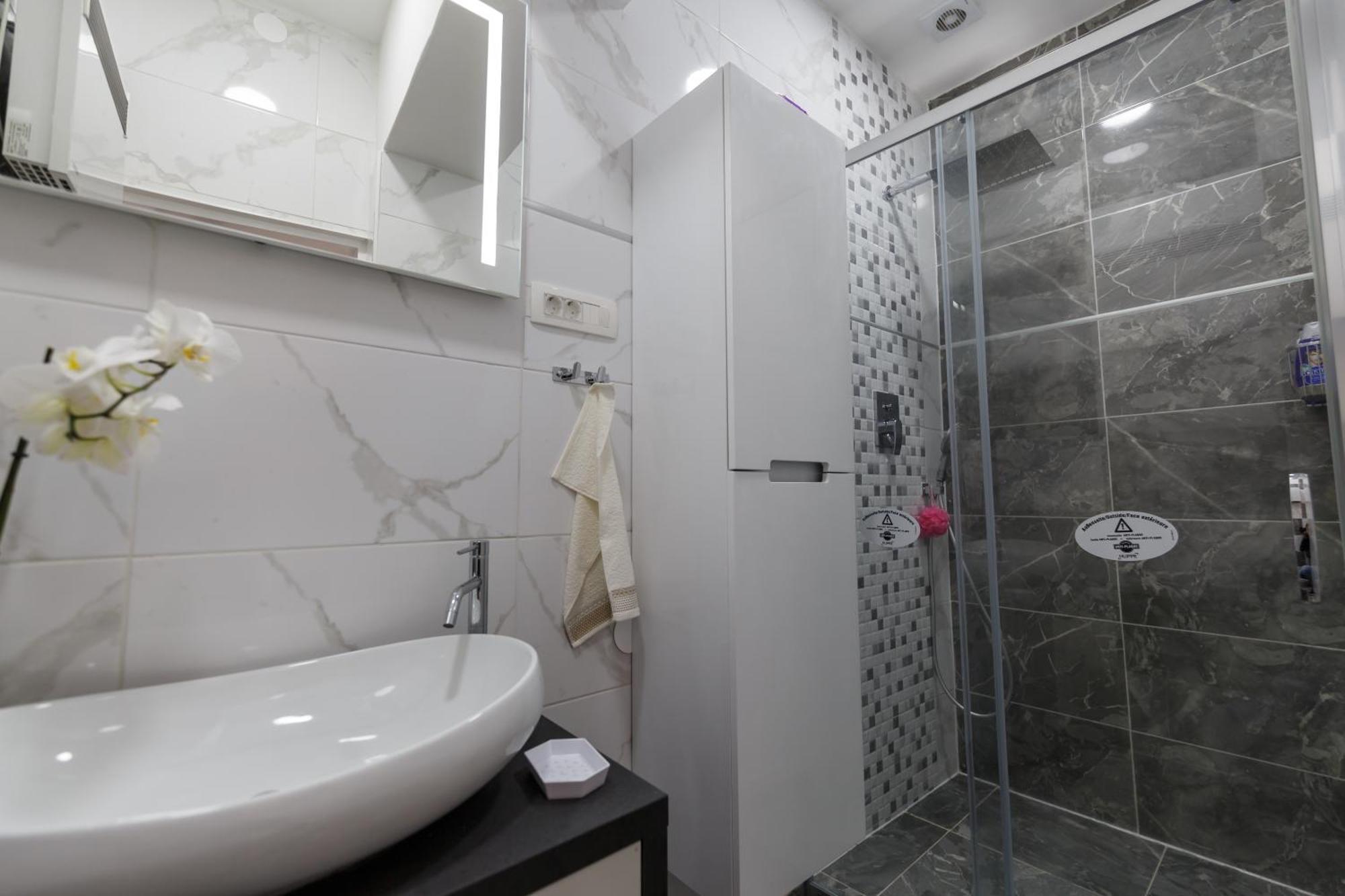 Apartman Royal スラヴォンスキ・ブロド エクステリア 写真