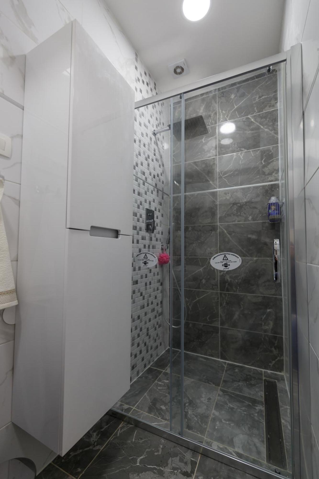 Apartman Royal スラヴォンスキ・ブロド エクステリア 写真