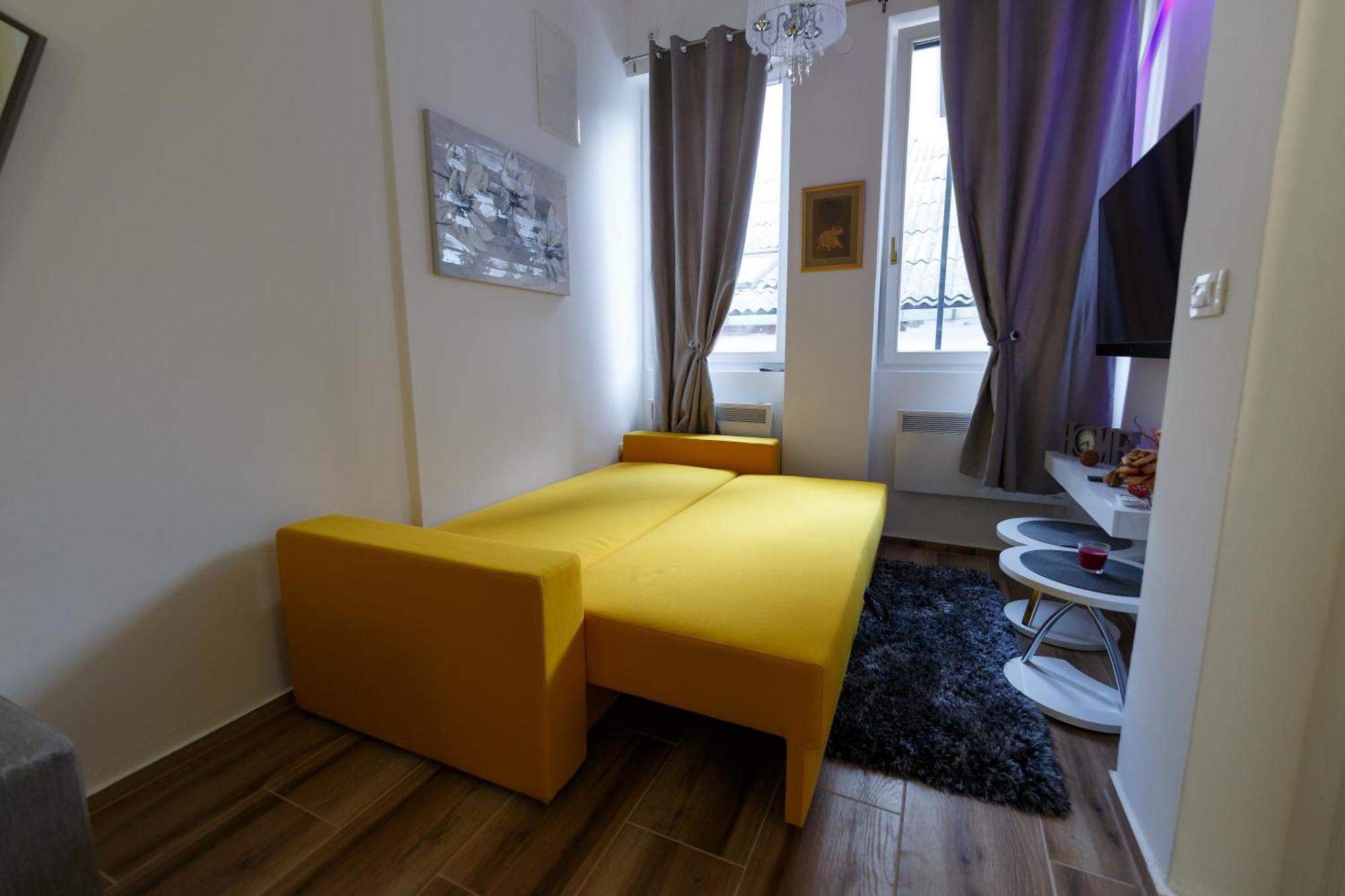 Apartman Royal スラヴォンスキ・ブロド エクステリア 写真
